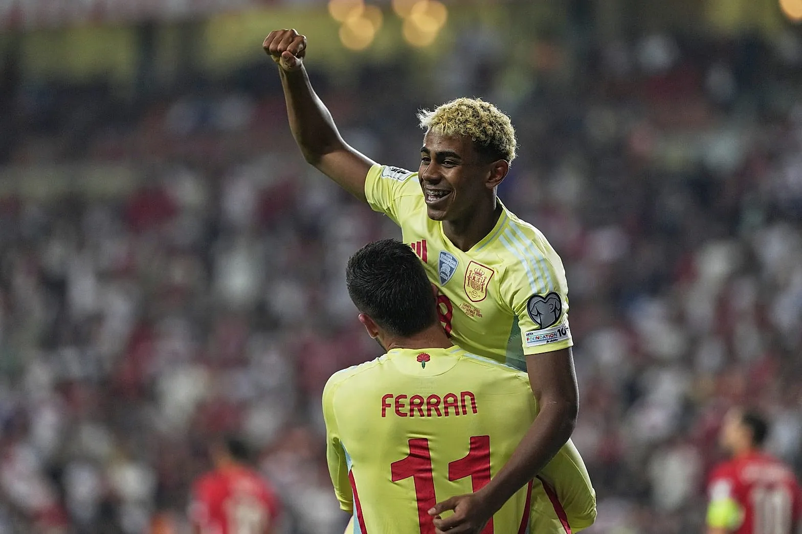  La Carrera de los 1.000 Millones: Yamal se Pierde el Debut Mundialista de España — ¿Puede Ser el Nuevo Iniesta de 2010?