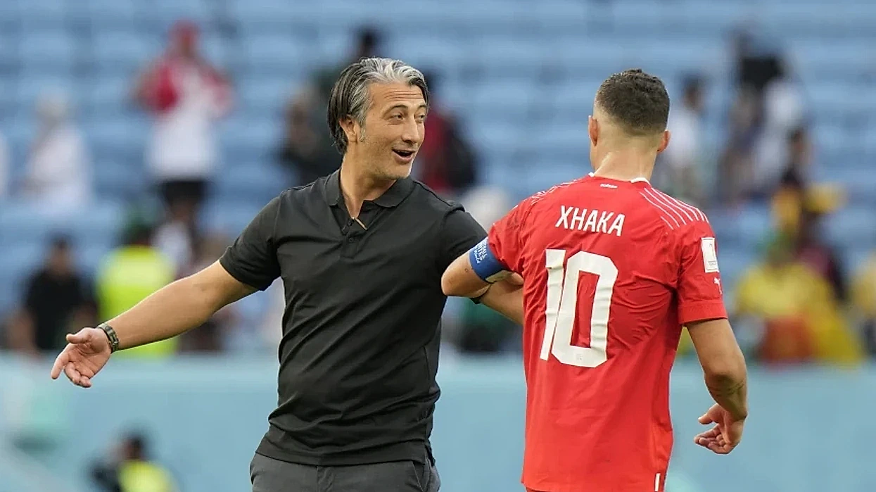 Xhaka Entre dans l'Histoire : Le Capitaine Record Va à Sa 4e Coupe du Monde avec 144 Sélections — La Liste de 26 de Yakin Dévoilée