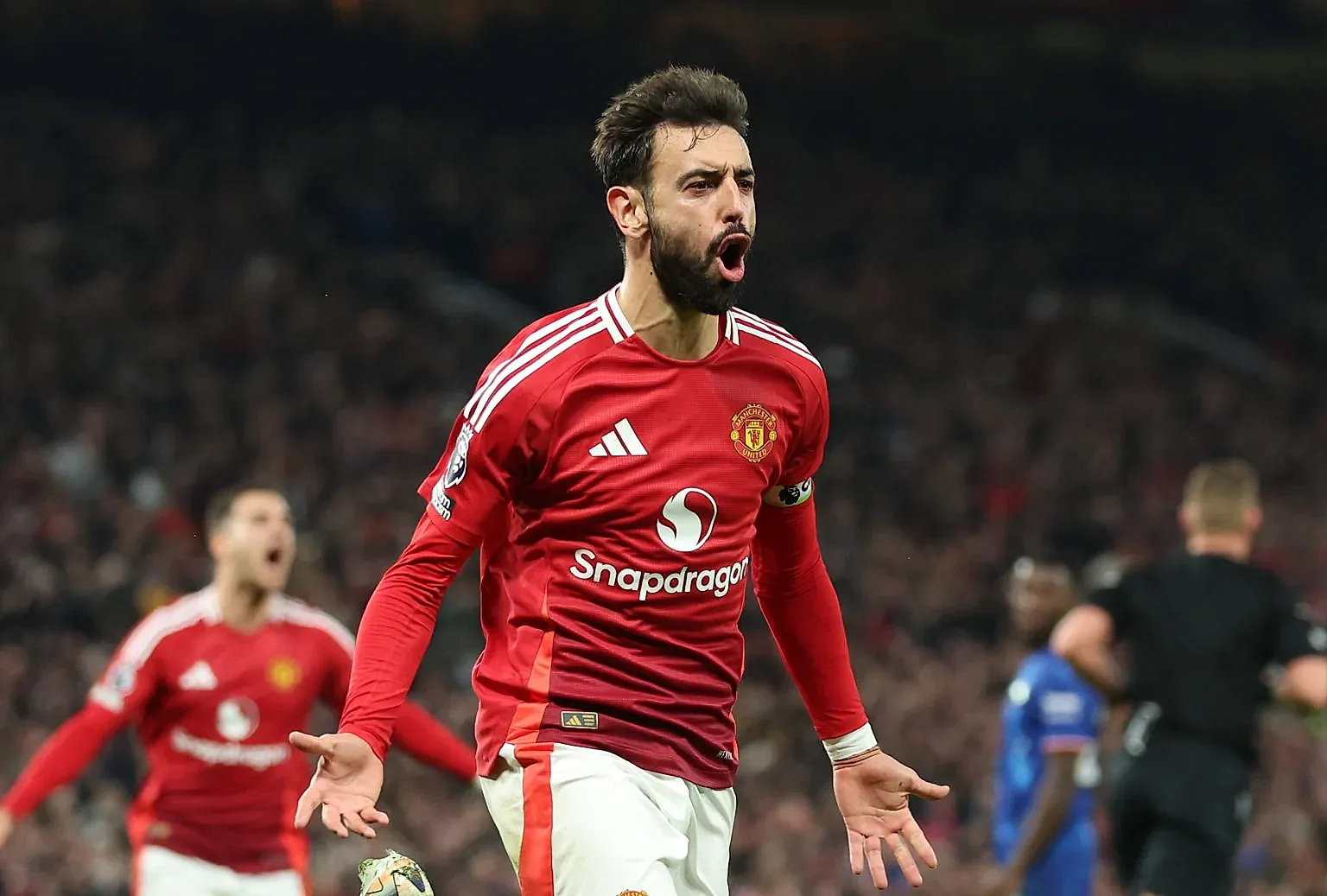 Bruno Fernandes Remporte le Prix du Joueur de la Saison de Premier League 