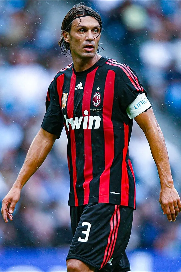  Paolo Maldini Vient à Istanbul pour le Fenerbahçe 