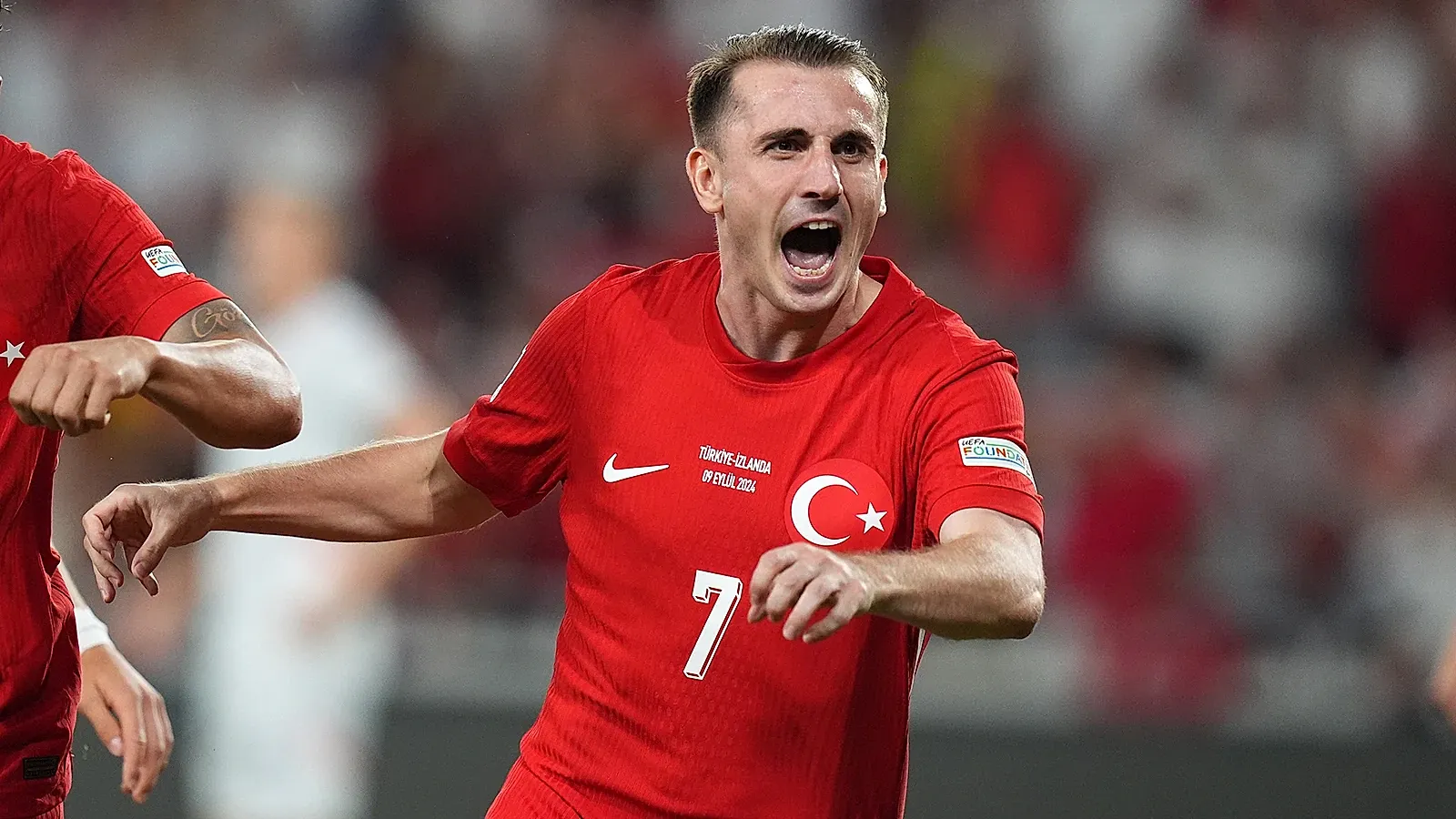 Kerem Aktürkoğlu se Blesse à l'Entraînement de la Sélection de Turquie : 