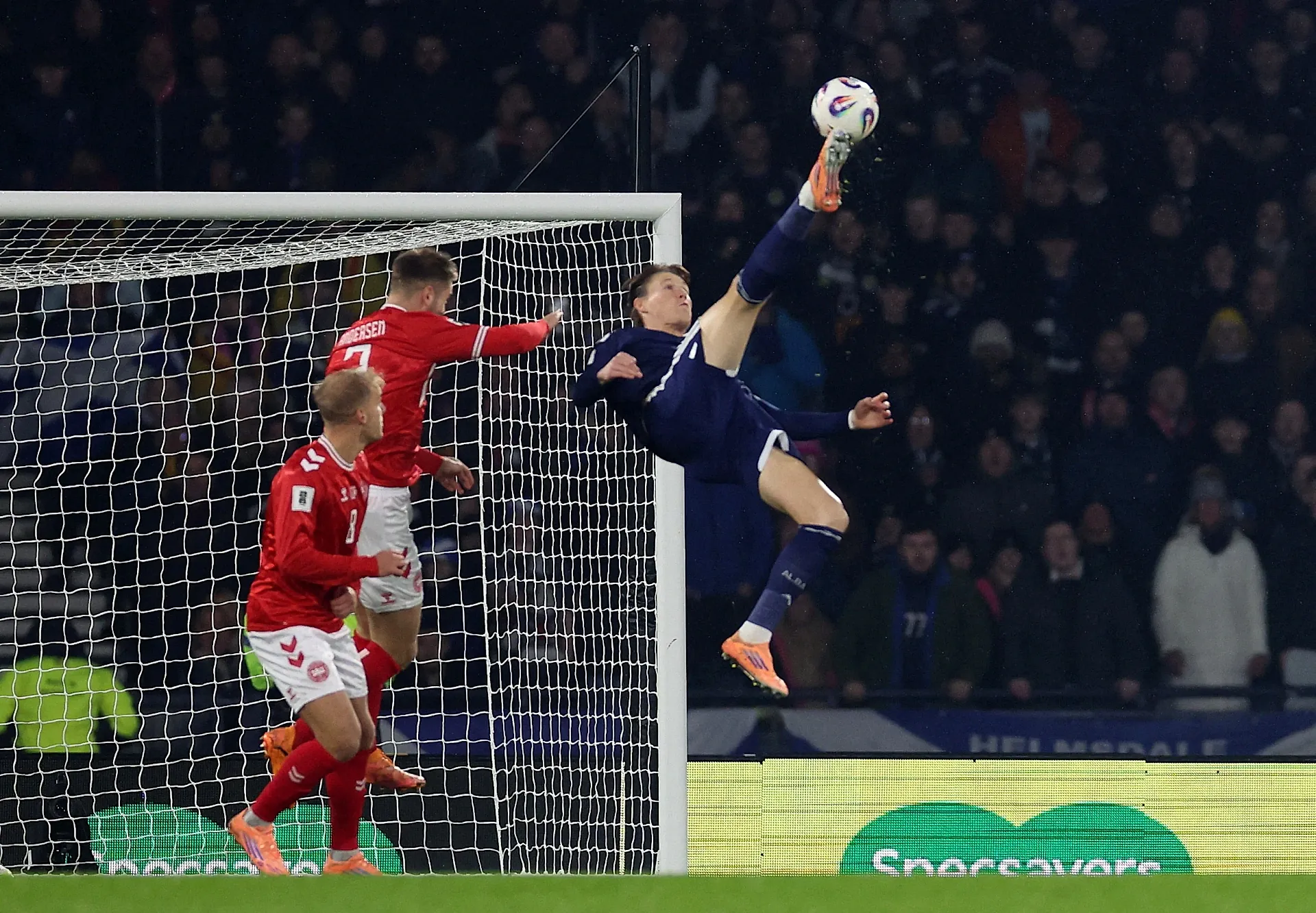  une Légende à 20 Livres : le Retourné de McTominay est Désormais sur l'Argent