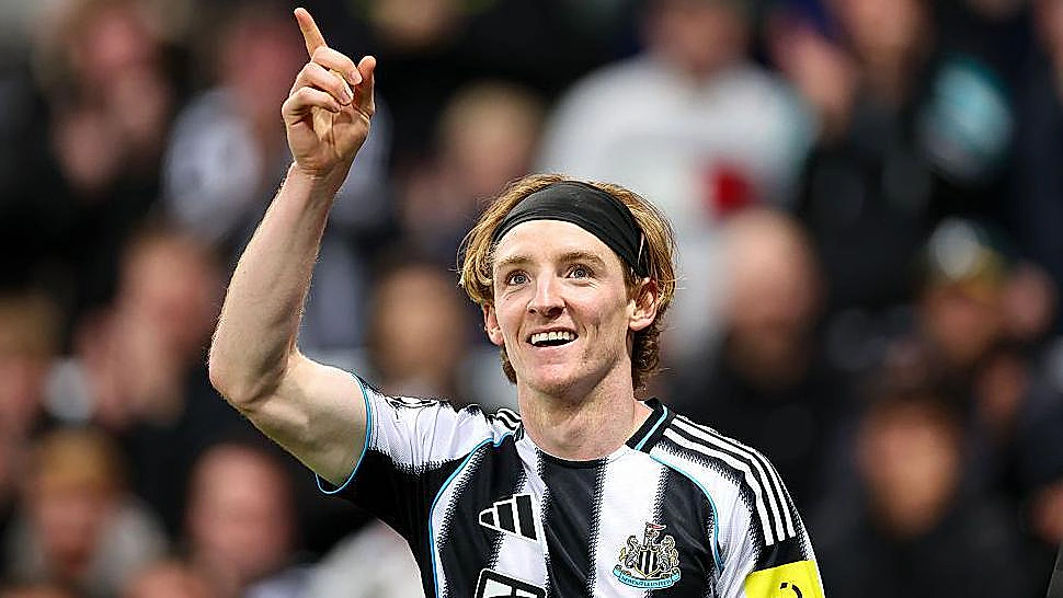 LE COUP DE TONNERRE DU MERCATO DE LIVERPOOL : ANTHONY GORDON POUR REMPLACER MOHAMED SALAH !