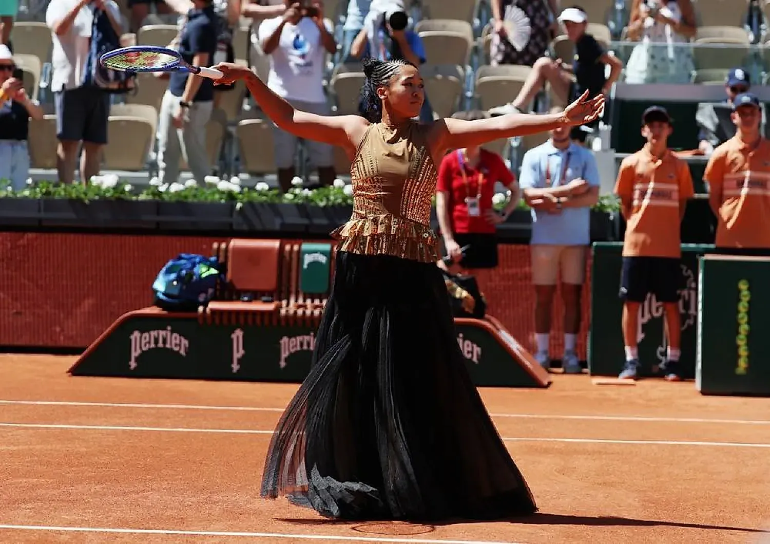 Naomi Osaka Déroule : Elle se Qualifie pour le Deuxième Tour à Roland-Garros