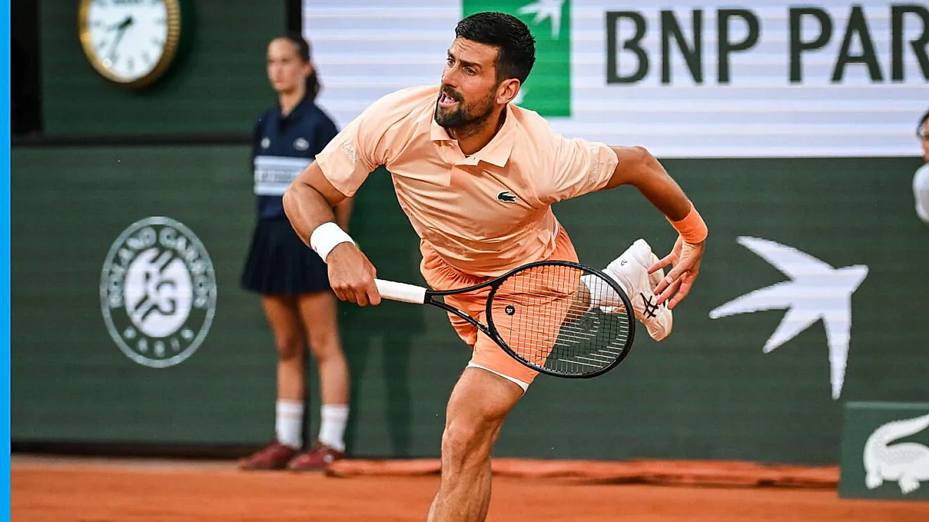  la Légende de 39 Ans à Nouveau sur Scène : Djokovic ne Laisse Pas Passer un Autre Français — Bat Royer en 4 Sets