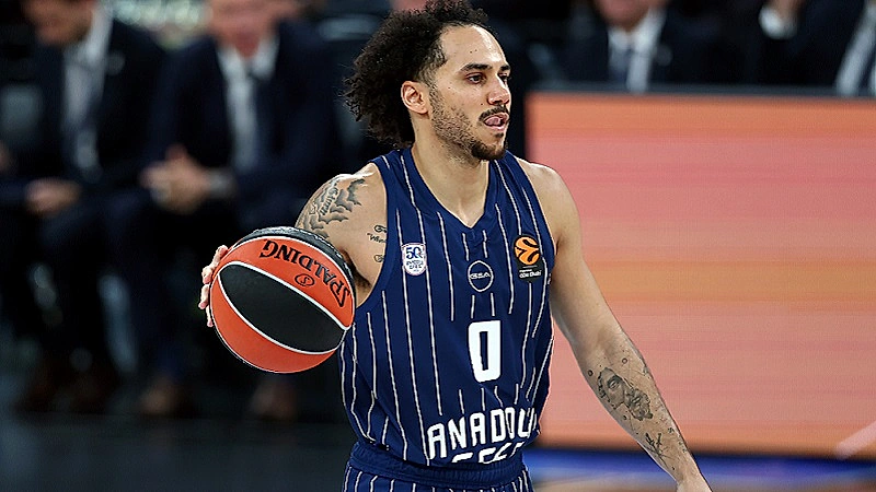  Larkins Show bringt Ankara zum Schweigen: Anadolu Efes besiegt Türk Telekom 70-77 und fegt Serie 2-0, Halbfinale erreicht