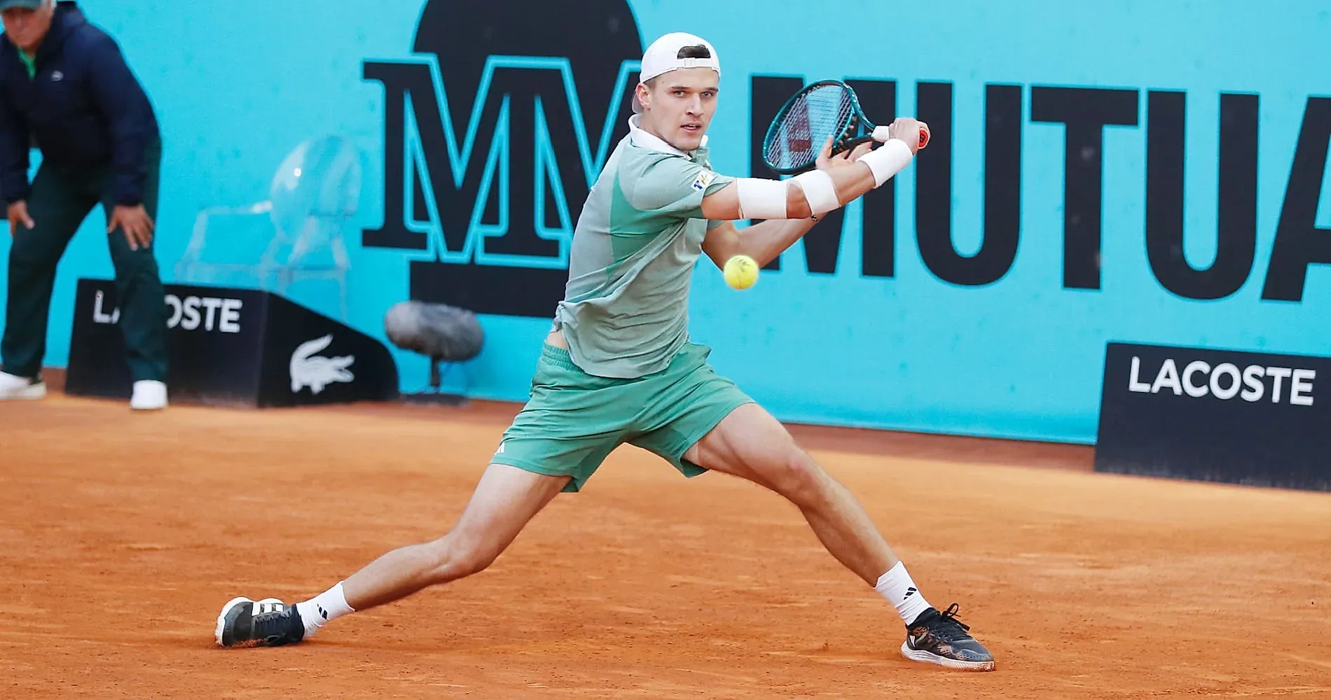  Mensik the Marathon Man of Suzanne-Lenglen: Rublev Falls