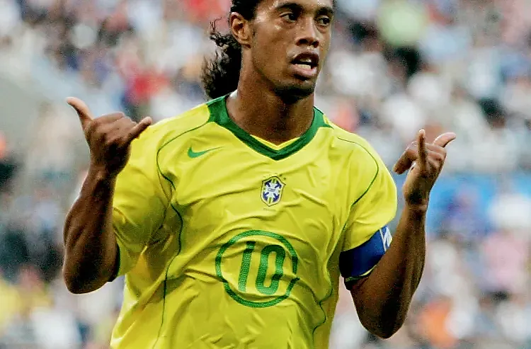 Le magicien est de retour : Ronaldinho signe à Ravenne à 46 ans