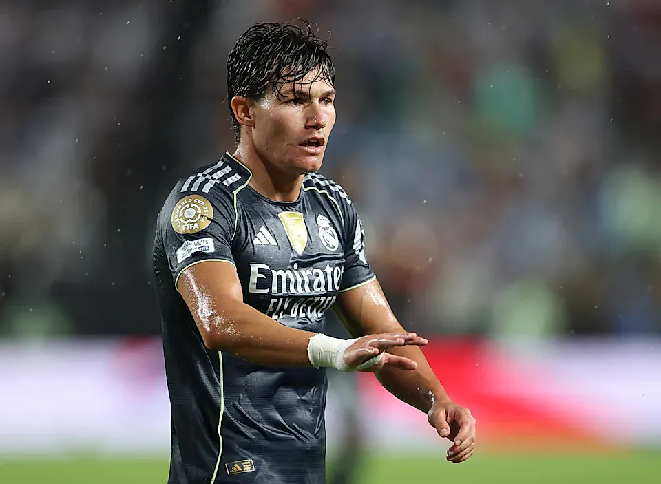 Fran García officially at Real Betis