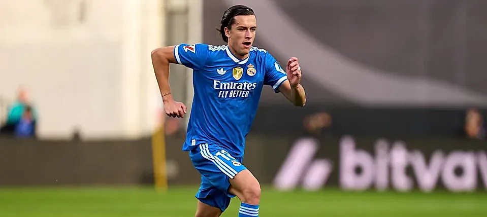 Chelsea Make Move for Álvaro Carreras with Opening €25M Bid