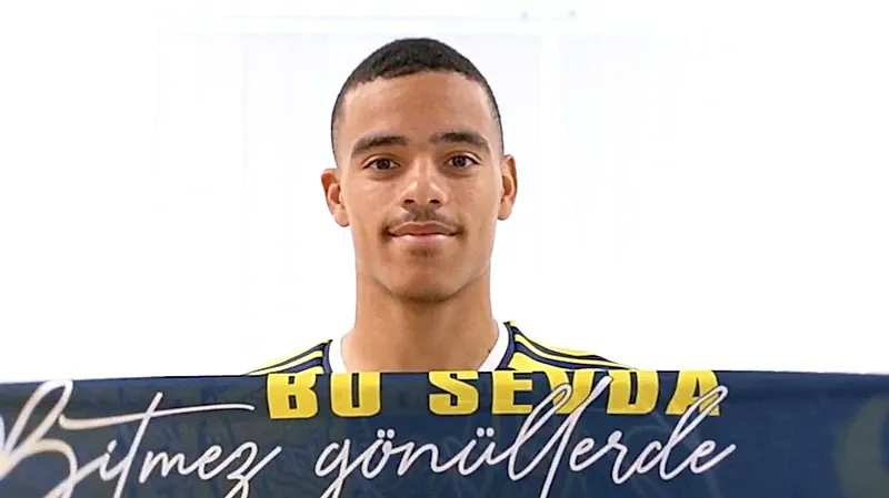 Mason Greenwood receives rapturous welcome in Istanbul