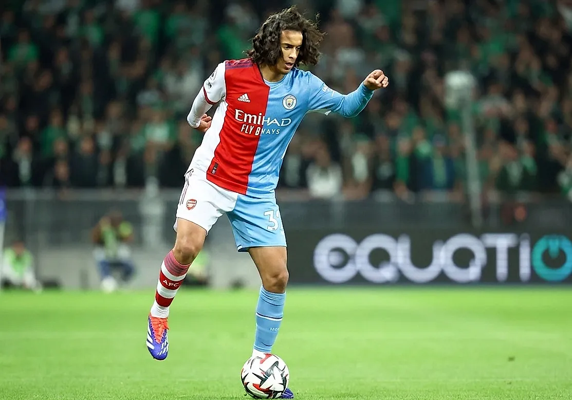 Premier League Giants Race for Ayyoub Bouaddi