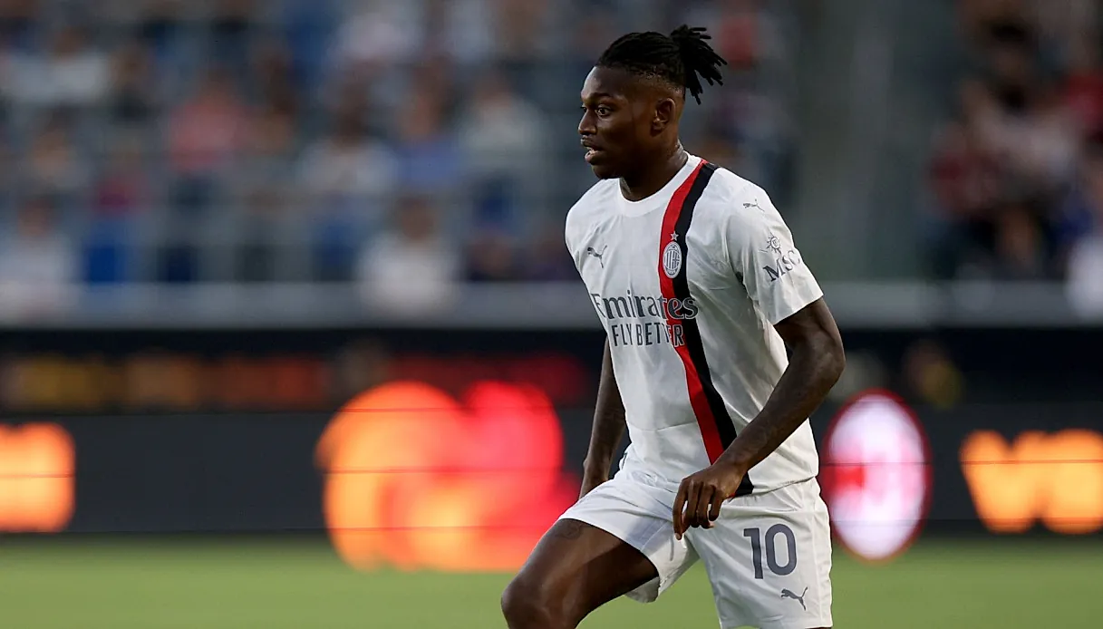 Fenerbahce lock in on Rafael Leao: every detail put to the test